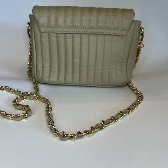 Cream and Gold Crossbody Bag with Quilted Texture and Gold Clasp - Picture 5 of 10